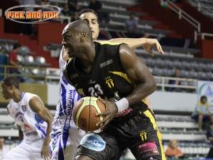 Robert Battle no jugar en Gimnasia Indalo