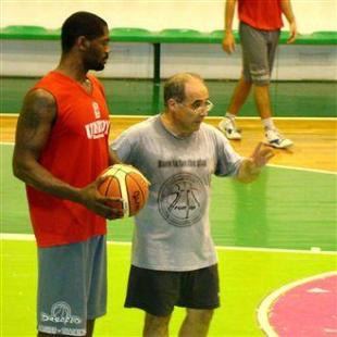 Alvarez acord con Monte Basket