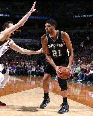 Buena victoria de los Spurs en Milwaukee