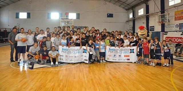 Estudiantes por los Clubes