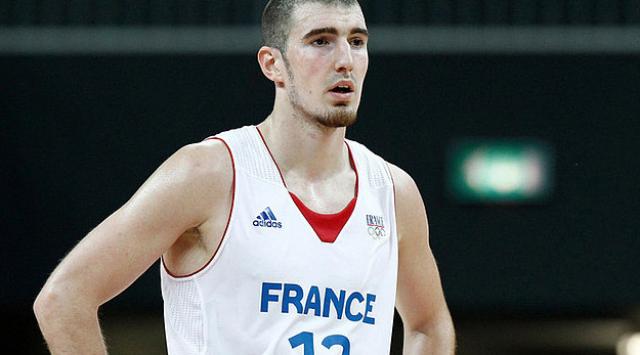 Francia pierde a Nando de Colo por una lesin en la mano