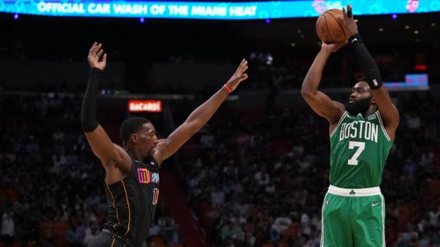 Celtics sorprendi al Heat