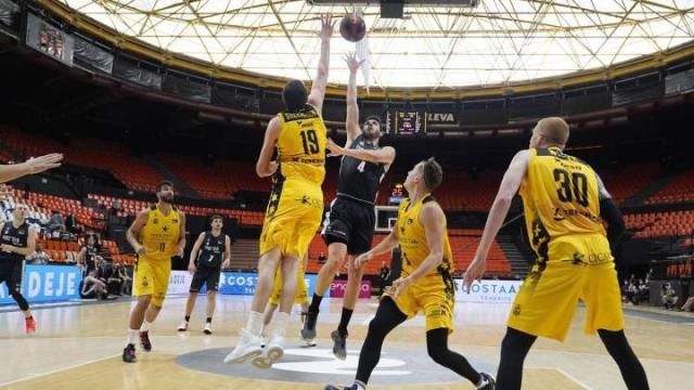 Bilbao Basket y Unicaja en carrera