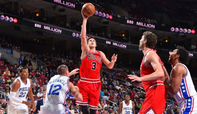 Paliza de los Bullls a los 76ers