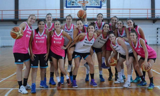 Entrenan las chicas