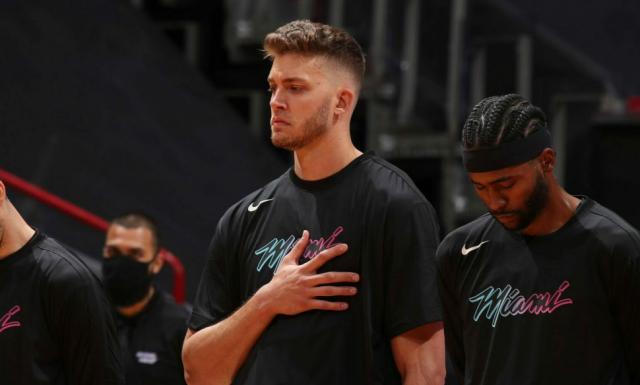 Meyers Leonard en el ojo de la tormenta