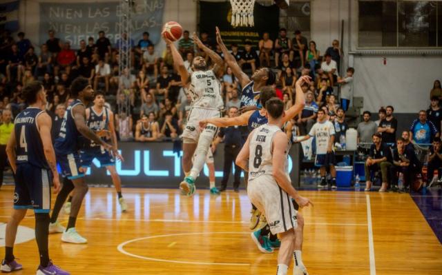 Volvi� a sonre�r