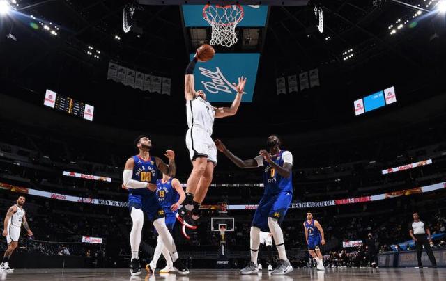 Denver no aguant la jerarqua de Brooklyn