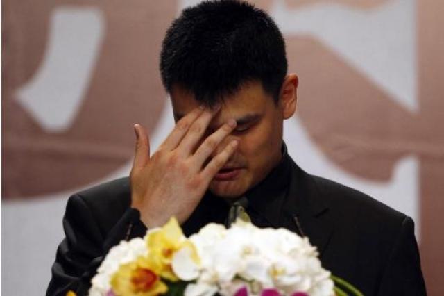 Yao Ming anunci su retiro como profesional