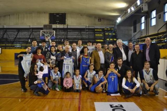 Dirigentes del bsquetbol de Boca reconocieron a sus hinchas