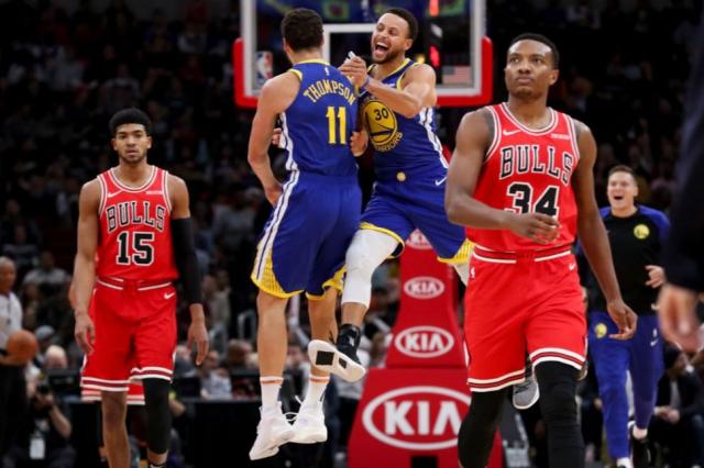 Warriors maravilla, Bucks solitario en el Este