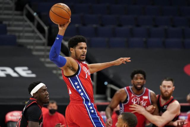 Sixers y Nets batallan por la punta del Este