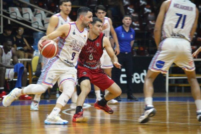 Norte B: Salta Basket y Comu firmes en casa