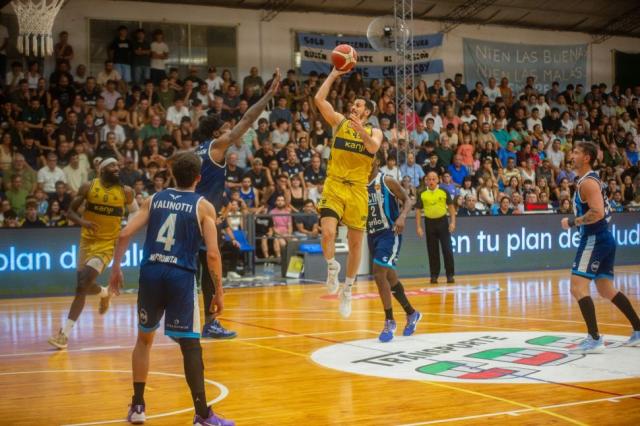 Con los dientes apretado