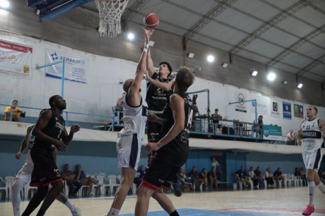 Sur: noche de locales