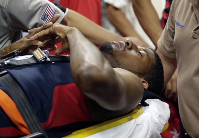 Paul George sufri una grave lesin en su pierna derecha