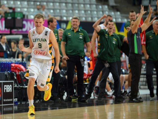 Los triples llevan a Lituania a semifinales