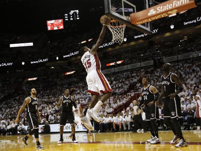 Miami toma ventaja de dos