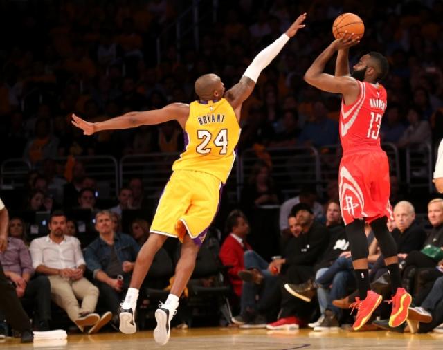 Houston le arruin la fiesta a Kobe